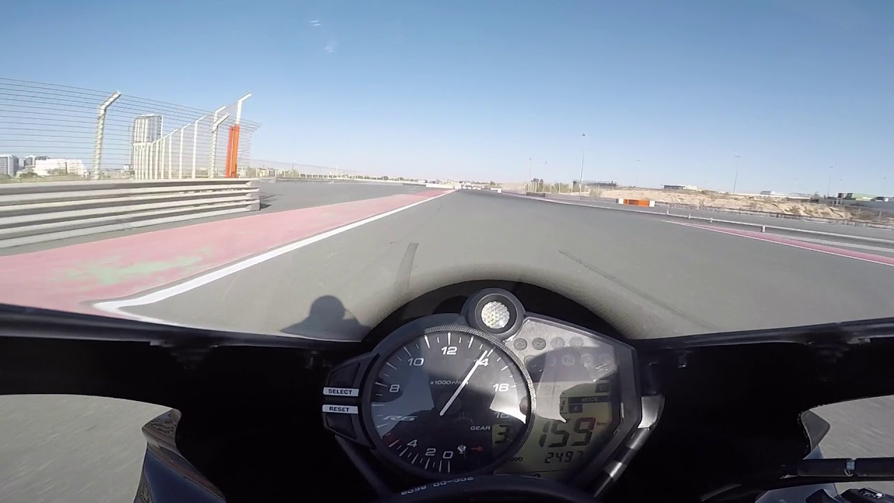 Trackday dubai autodrome 08/01/2021 session 1 YouTube