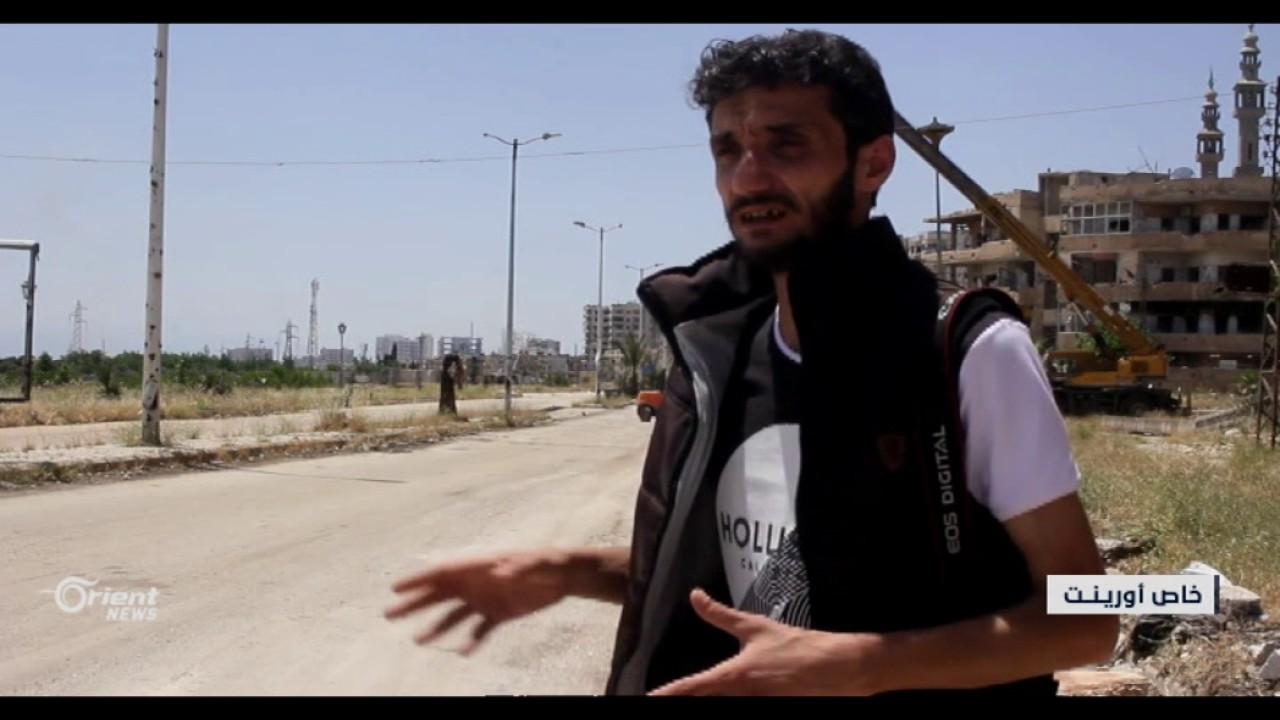 النظام يقوم بتأهيل الشوارع في حي الوعر تمهيدا لدخول القوات الروسية