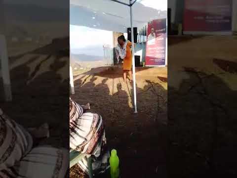 Nomfundo\\ slwane\\ kuyohalaliswa \\