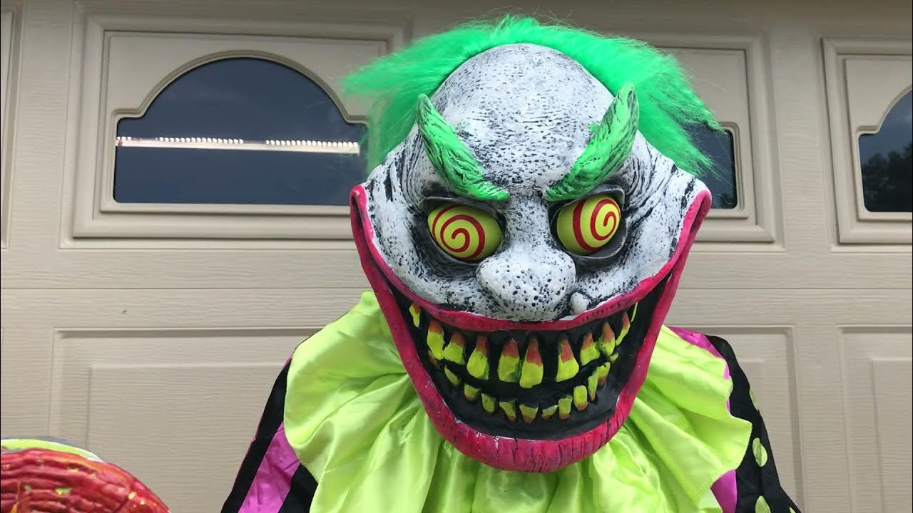 Wacky Mole Clown 2021 Review and Demo Spirit Halloween Factory Clown