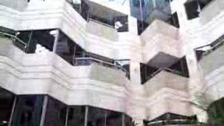 Download Lagu Yang Sing courtyard and fountain MP3