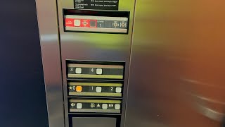 Dover hydraulic elevators at a parking garage little rock AR ￼