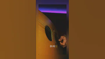 غني مع اللحن قلب في الدفاتر 