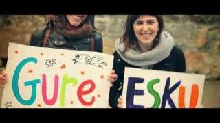 Video thumbnail of "Gure Esku Dago BideoKlipa"