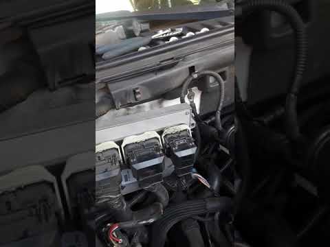 2006 Ford expedition 4th cylinder spark plug replacement - YouTube