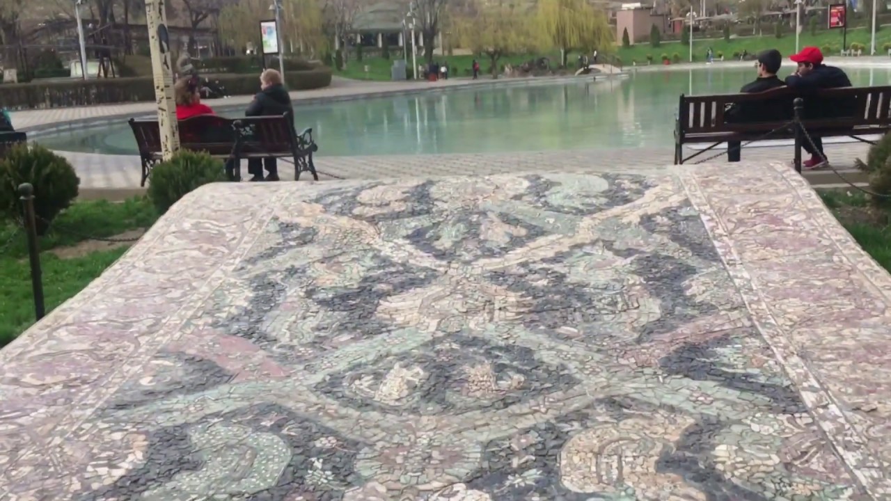 Spring in Yerevan, Armenia 🇦🇲 : Swan lake 😍