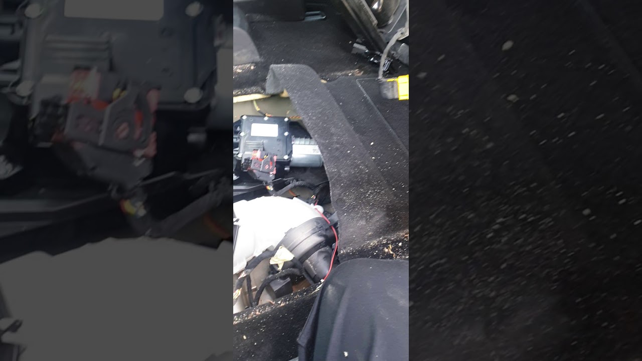 emplacement frein parking c4 Picasso YouTube