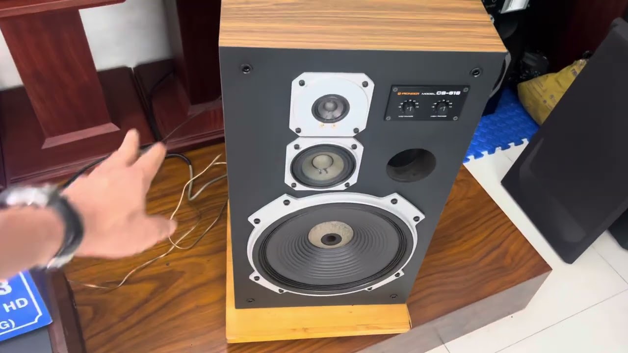 PIONEER CS-616 speakers, a legendary masterpiece, stunningly
