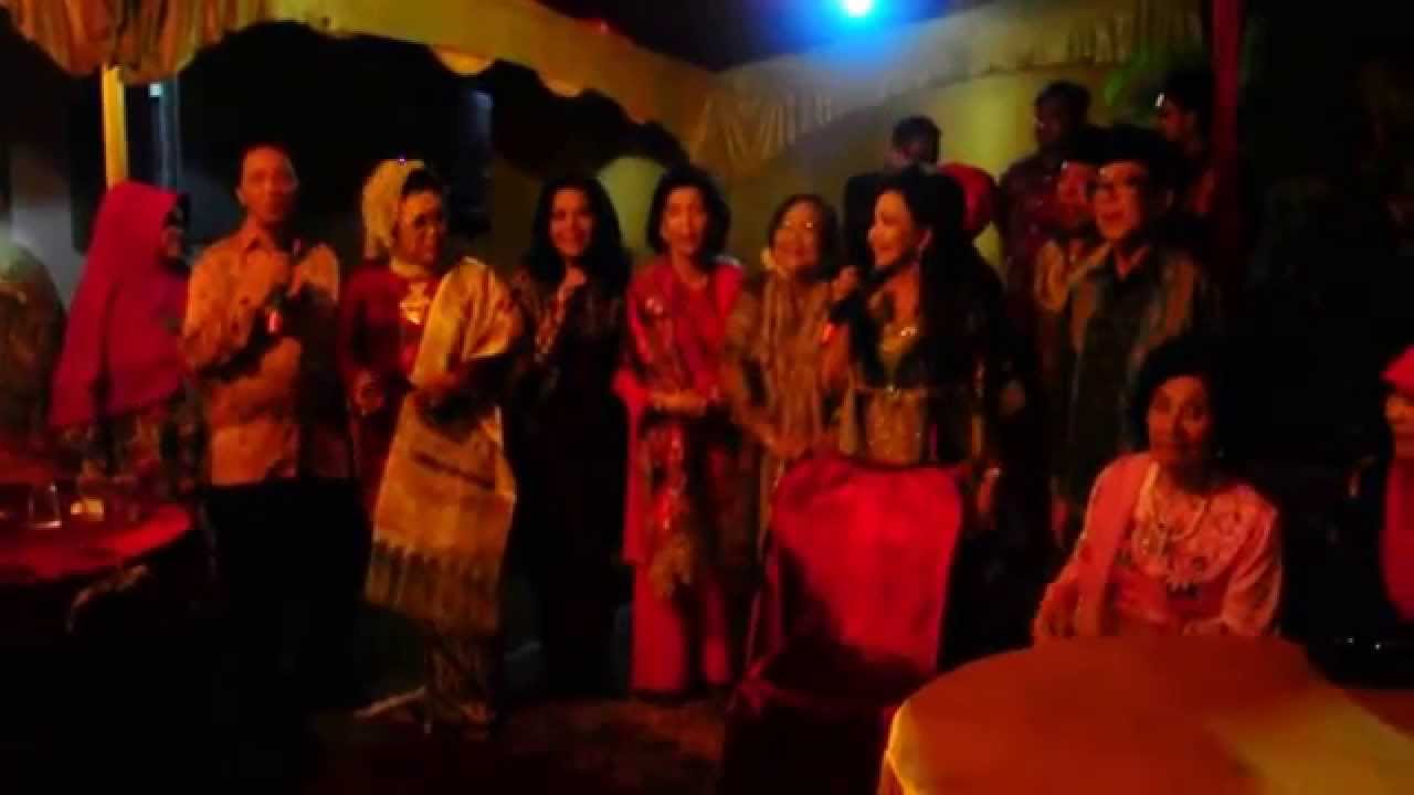 Tunku Ampuan Najihah at Alanglaweh 1 - YouTube