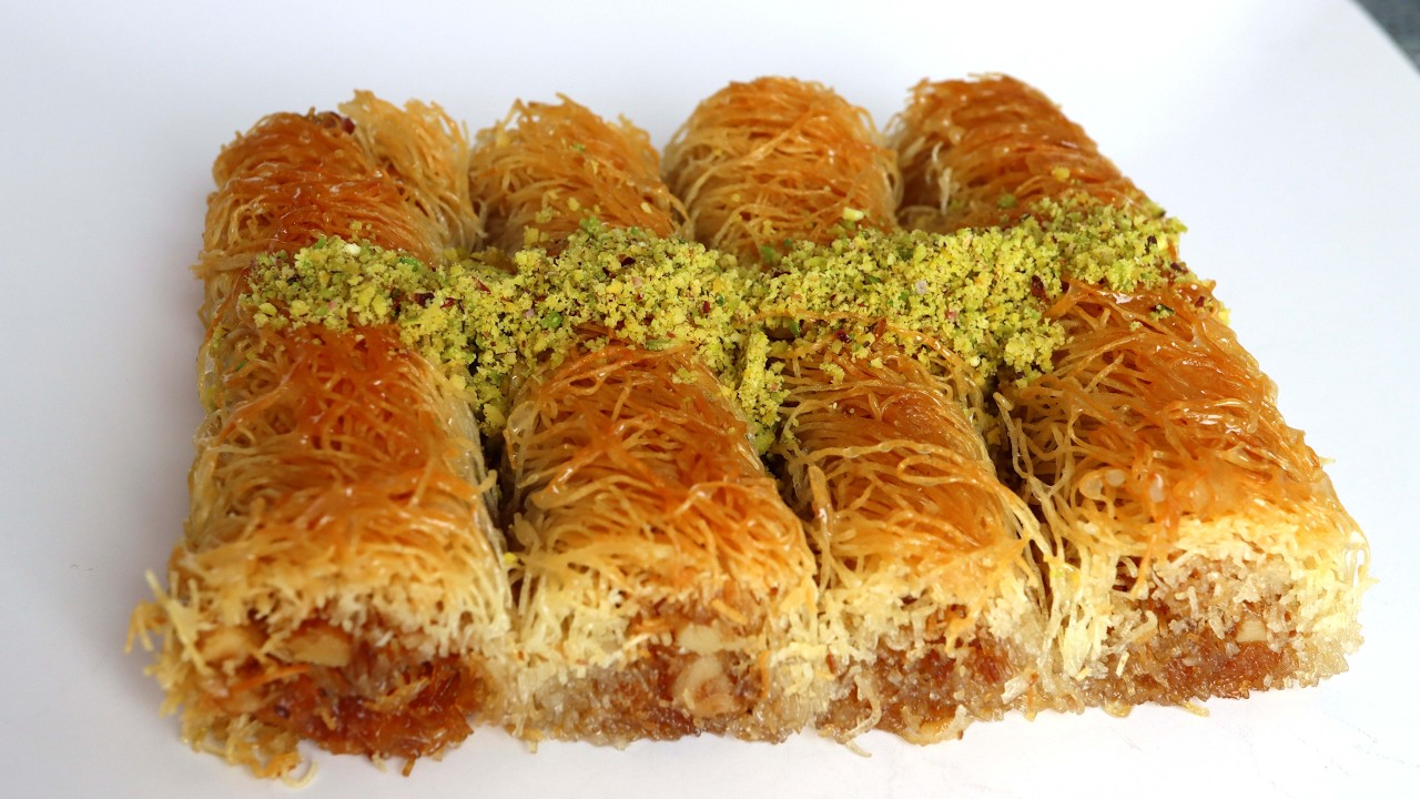 ASLA YUMUŞAMAZ! 💯 ARTIK DIŞARIDAN ALMAYACAKSINIZ❗❌  Günlerce Çıtır Kalan Cevizli Burma Kadayıf 😋 