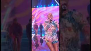 Halsey and Taylor Swift perform Shake it Off live #halsey #youtubeshorts #taylorswift #shakeitoff