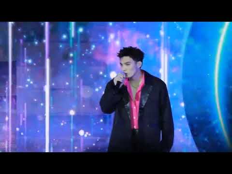 20221211新北歡樂耶誕城-黃偉晉《我還是一個人》