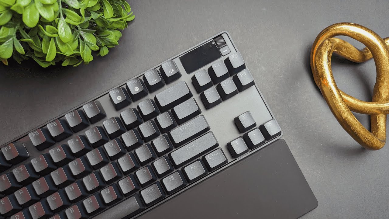 Brand new steel series apex pro TKL 2023 and it has keys that don't change  with the others and on prism the layout is different : r/steelseries