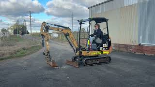 2528  14 2016 Caterpillar 301.7D Excavator