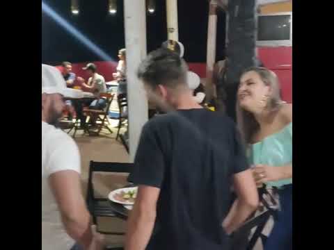 pagode do Agora é Nóis na Hambúrgueria BBQ