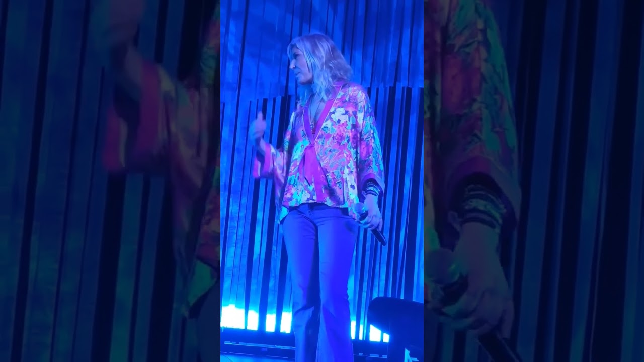 Spectacle de Zazie qui s'en sort bien sans son batteur qui est parti d'urgence à l'hôpital