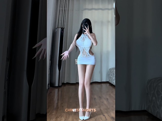 ???? Like this look?" ✨#outfitlook #viral #chineseshorts #douyin  #dresstransformation