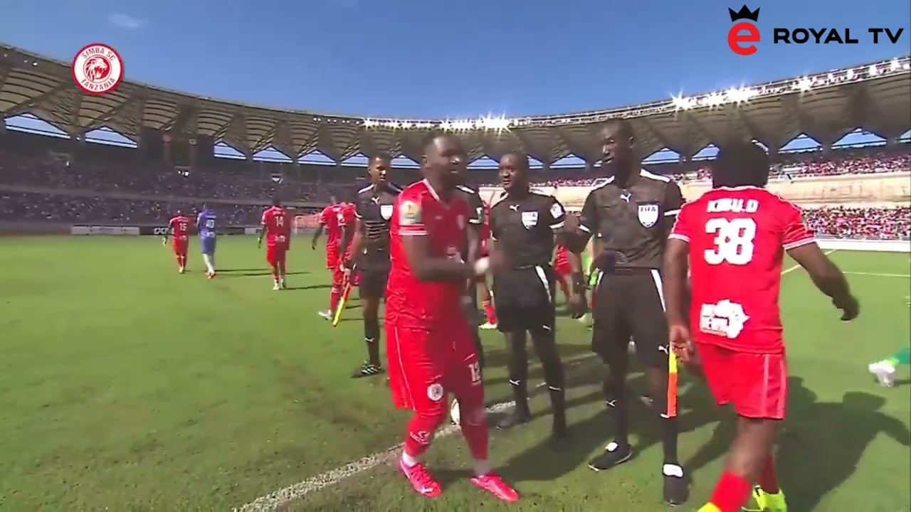 Mfahamu Elie Mpanzu Kibisawala nyota kutoka DRC Congo ambaye kwa sasa anaitumikia Simba Sports Club.