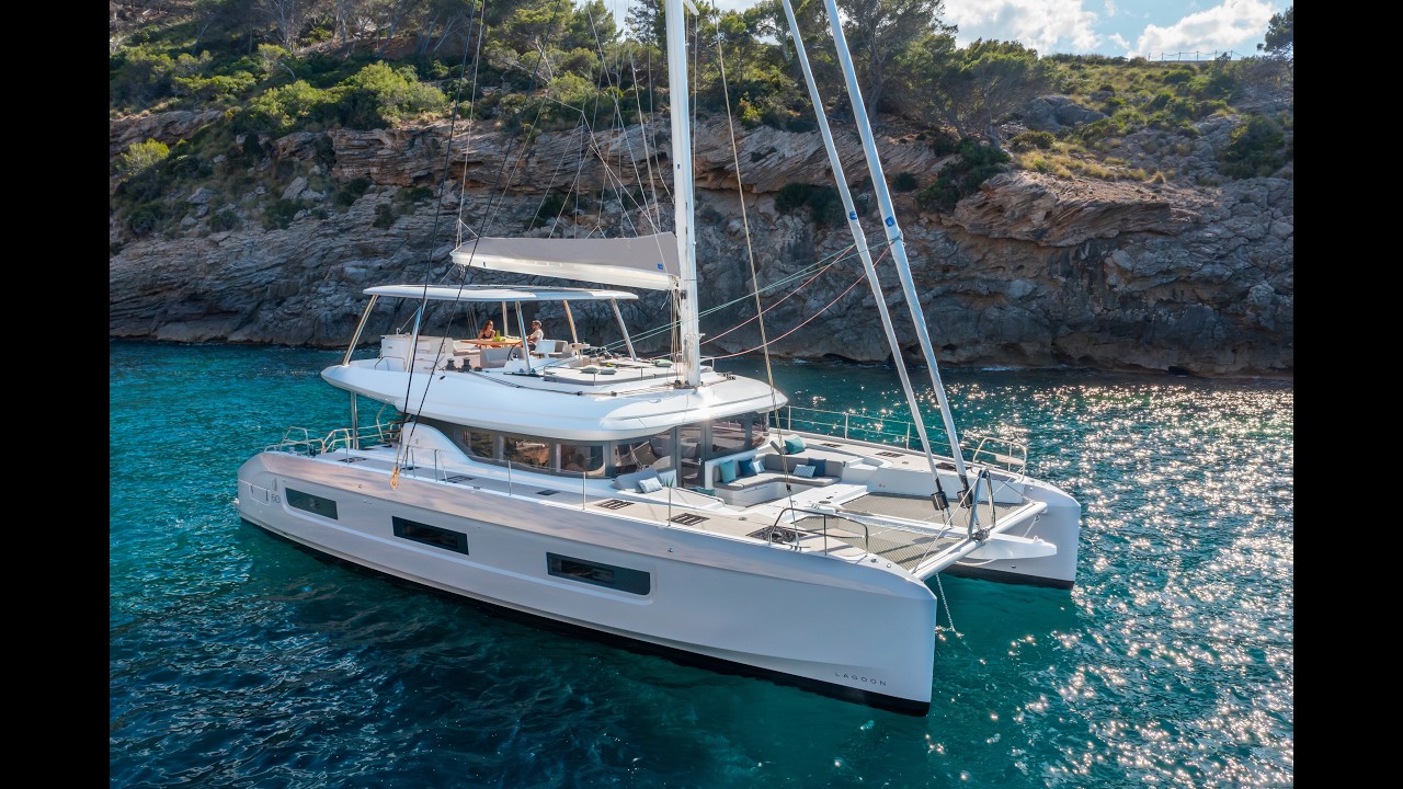 ⁣2026 LAGOON 60 for Sale by Dave Brotherton and NAOS Yacht Sales. $3M Luxury Catamaran.