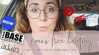 VLOGMAS DAY 7 - LAST MINUTE  XMAS TREE HUNTING!! by Mrs Henderson & Co 215 views 3 years ago 16 minutes