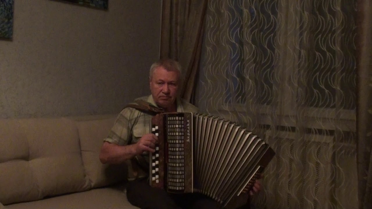 На побывку едет на баяне. На побывку едет разбор на баяне. разбор на гармони над окошком месяц под окошком ветер.