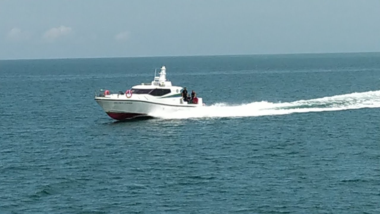 speed-boat-masuk-pelabuhan-youtube