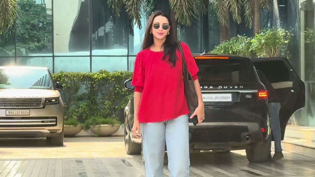 Tripti Dimri slaying in her causal look 