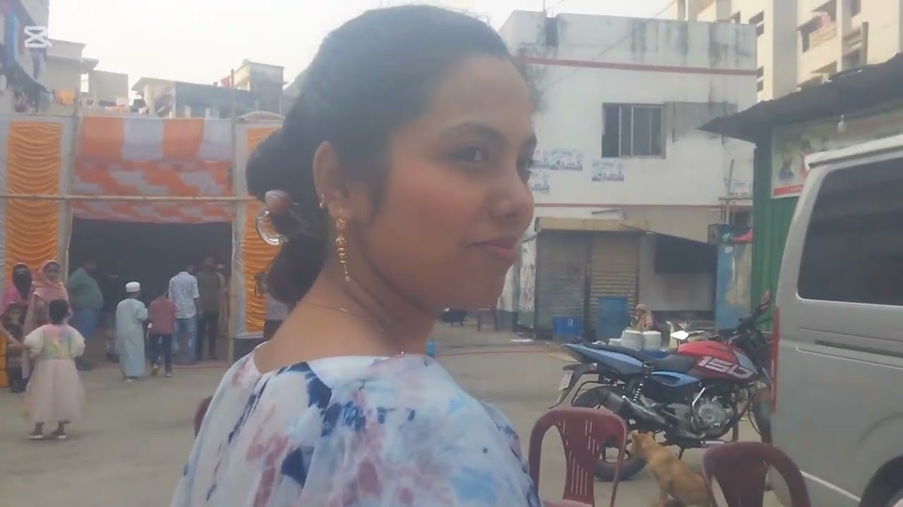 আজকে আমরা সবাই মিলে দাওয়াতে যাচ্ছি 