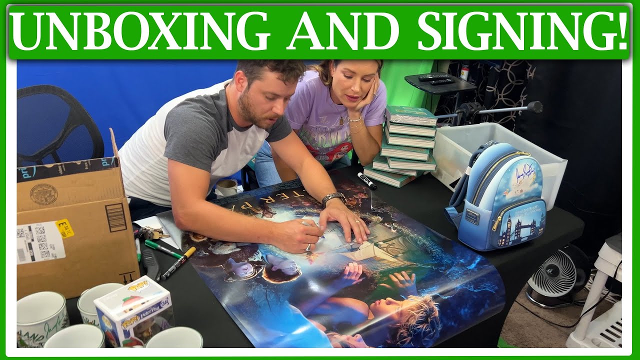 [JEREMY SUMPTER] 💚 Unboxing Peter Pan Collectables with Jeremy!