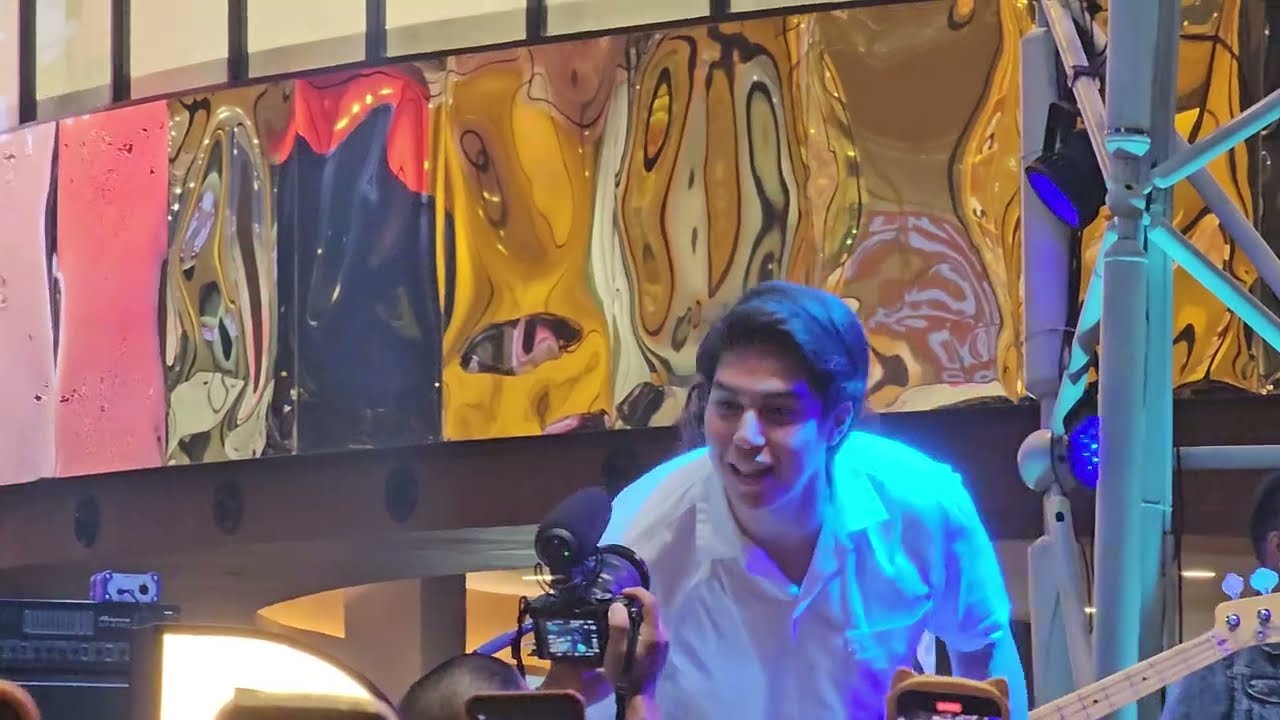 Munajat Cinta ~Aku Cinta Kau dan Dia | The Lucky Laki Live at La Piaza Jakarta 2024