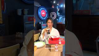 Party with Friends😱-pizza Party Offer😳-Pizza in just Rs100/- @VishaliKhuranaS #ytshorts #pizza