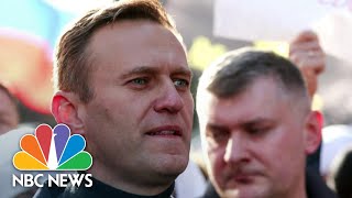 Kremlin Critic Alexei Navalny Moved To Unknown Location | NBC News NOW