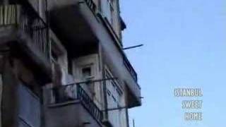 Istanbul Sweet Home / Bohemian Rhapsody (Neighbourhood)