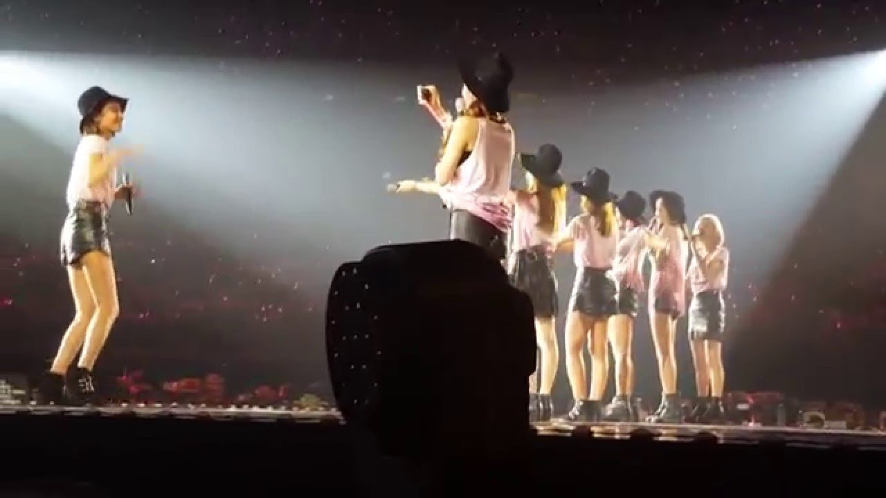 160130 SNSD - Talk, Pink Ocean Wave, Sing HBD to SY @ Phantasia in Bangkok