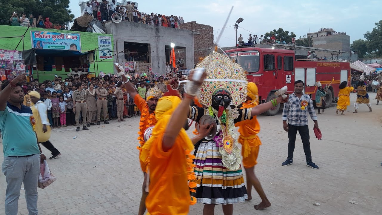 #JAHANGIRPUR श्री रामायण मेला समिति द्वारा निकाली माँ काली कि शोभायात्रा धू धू कर जला रावण का पुतला