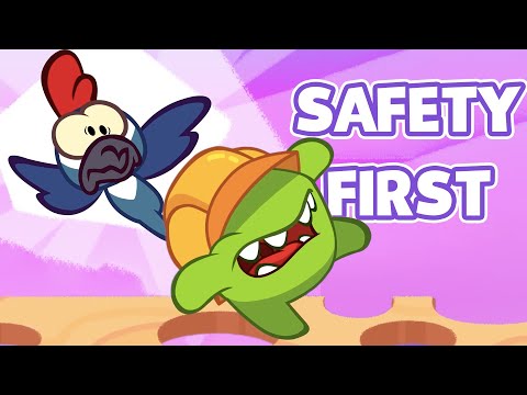 Видео: Safety First! [Om Nom | Funny Cartoons for Kids]