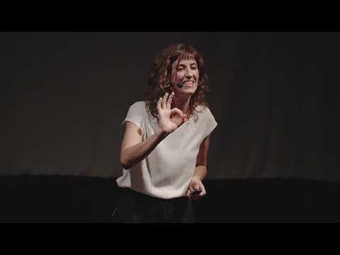 Adriana Quaglia en su charla “La música no es inclusiva” — TEDxGálvez