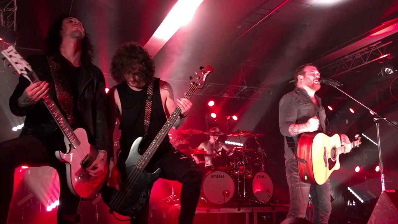 6 - Moving On - Asking Alexandria with Danny Worsnop (Live in Charlotte, NC - 11/19/16)