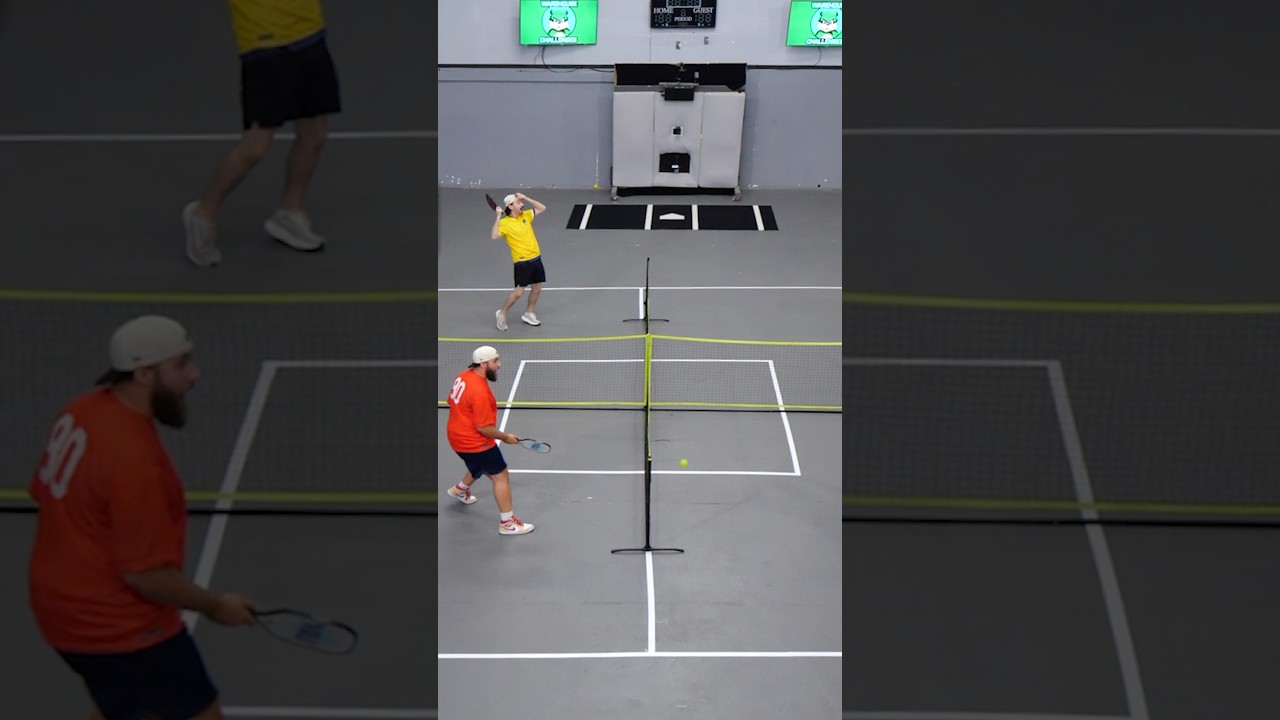 Self-defense! 😮 Insane 4-square pickleball point