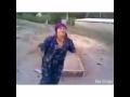 ست عجوزه ترقص في الشارع