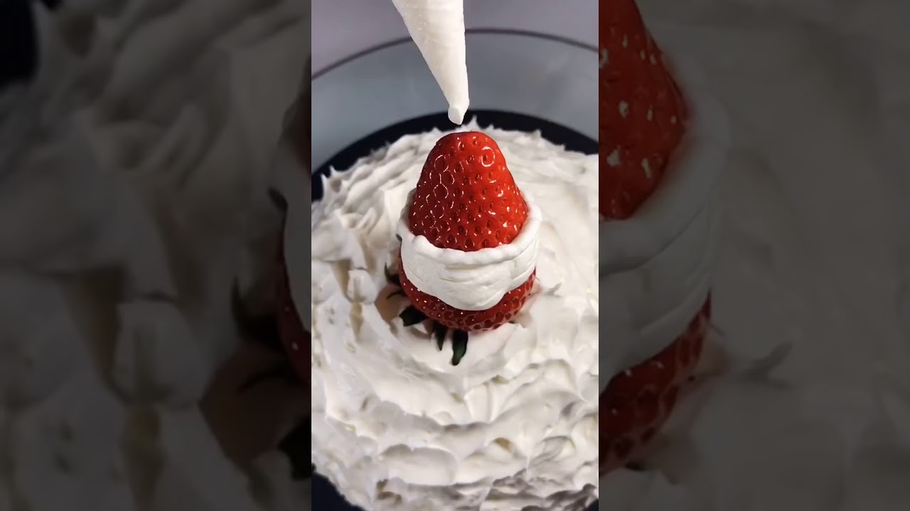 Easy Christmas cake decoration