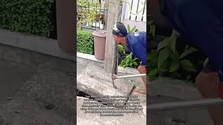 Full Manual removal of heavy concrete covers #worker #process #construction #concrete #manhole Update