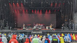 Here and Everywhere (KiNG FOO) - Embrace (Live 2025 @ Clam Live / Burg Clam 4K) screenshot 4