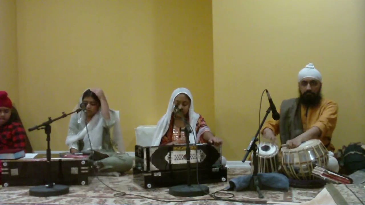 Gur Poore Meri Raakh Layi