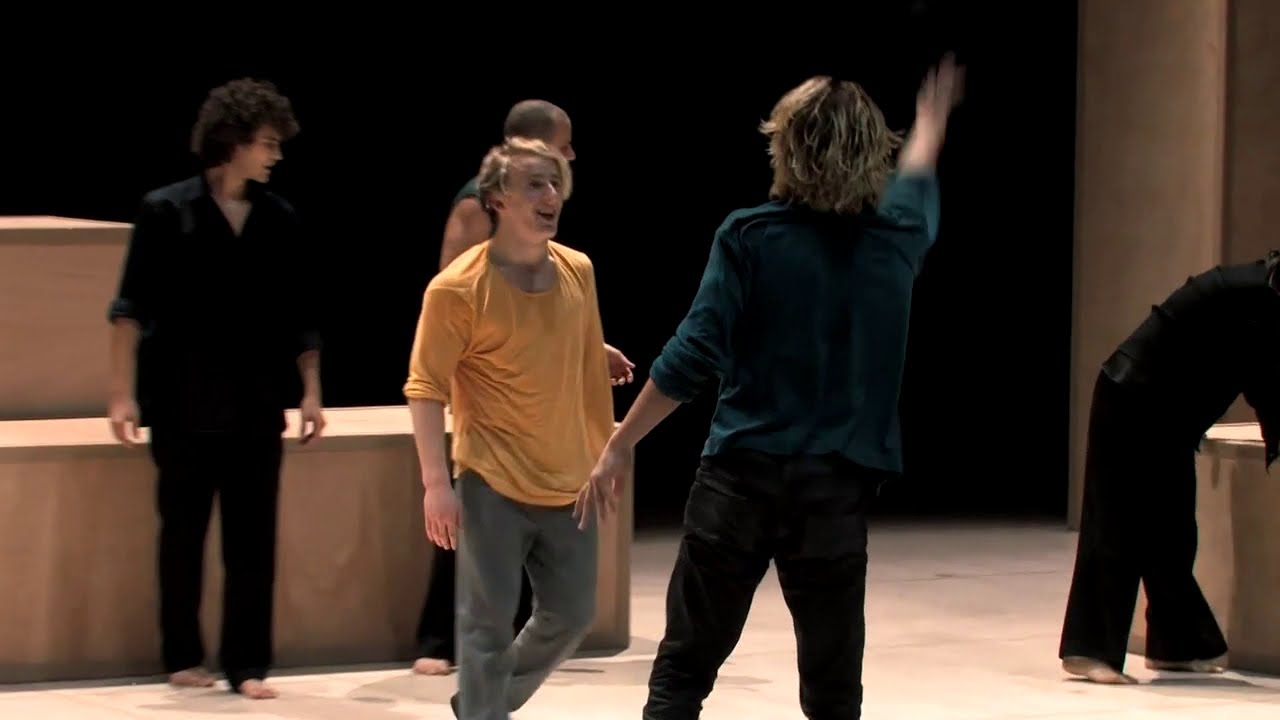 Irgendwo (2010) | Choreografie, Regie: Malou Airaudo | Eine Renegade-Produktion