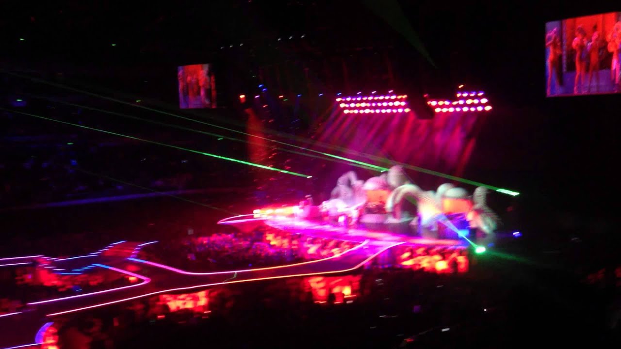 Partynauseous - Lady Gaga Sydney 30/8/14 artRAVE: The Artpop Ball