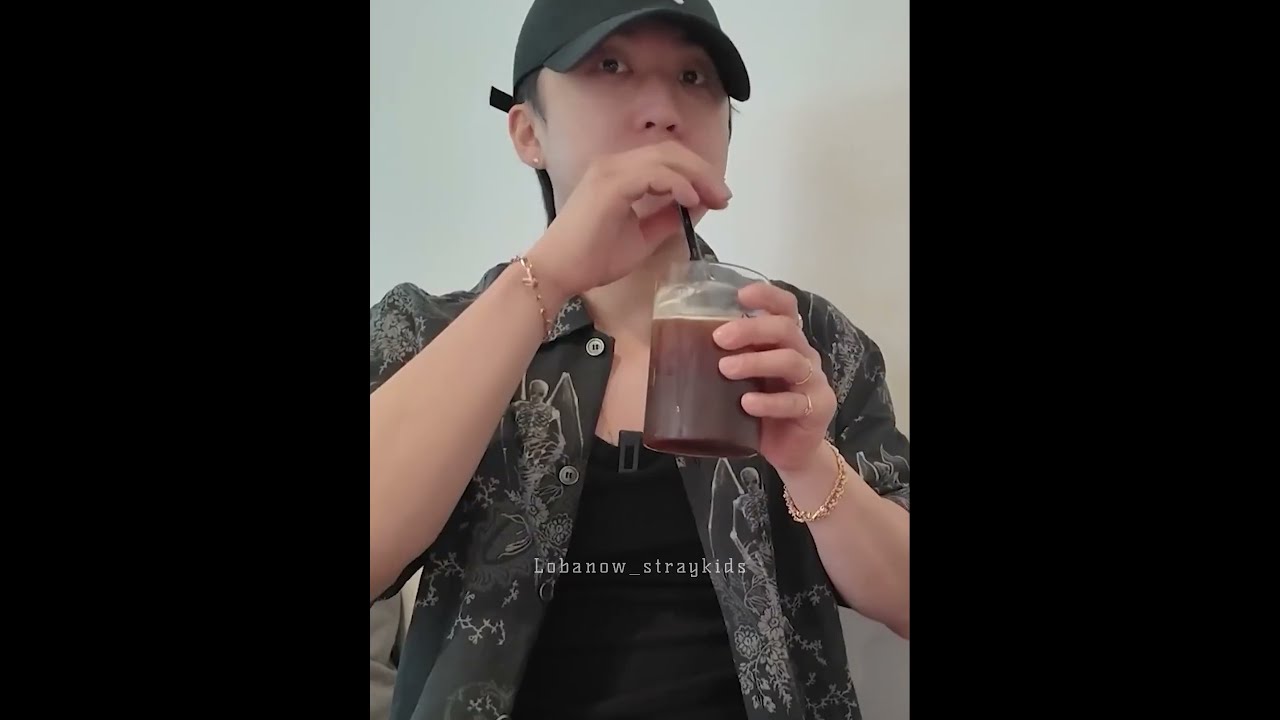 А в России есть Чонин? #стрейкидс #straykids — Transcript