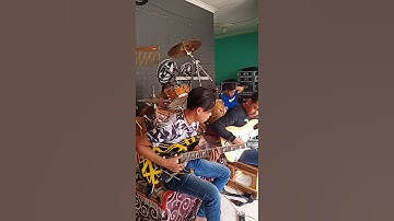 proses latihan lagu yang sedang viral ❗❗❗pusang rusdy oyag