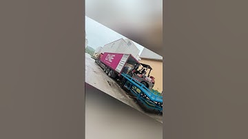 Loading in Linicewood, ship to worldwide. #wpcdecking #compositewallboard #wpcfence