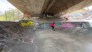#INDY #180 #SLOWMOTION #4k #skatepark #skateboarding #sk8 #grab #ramp